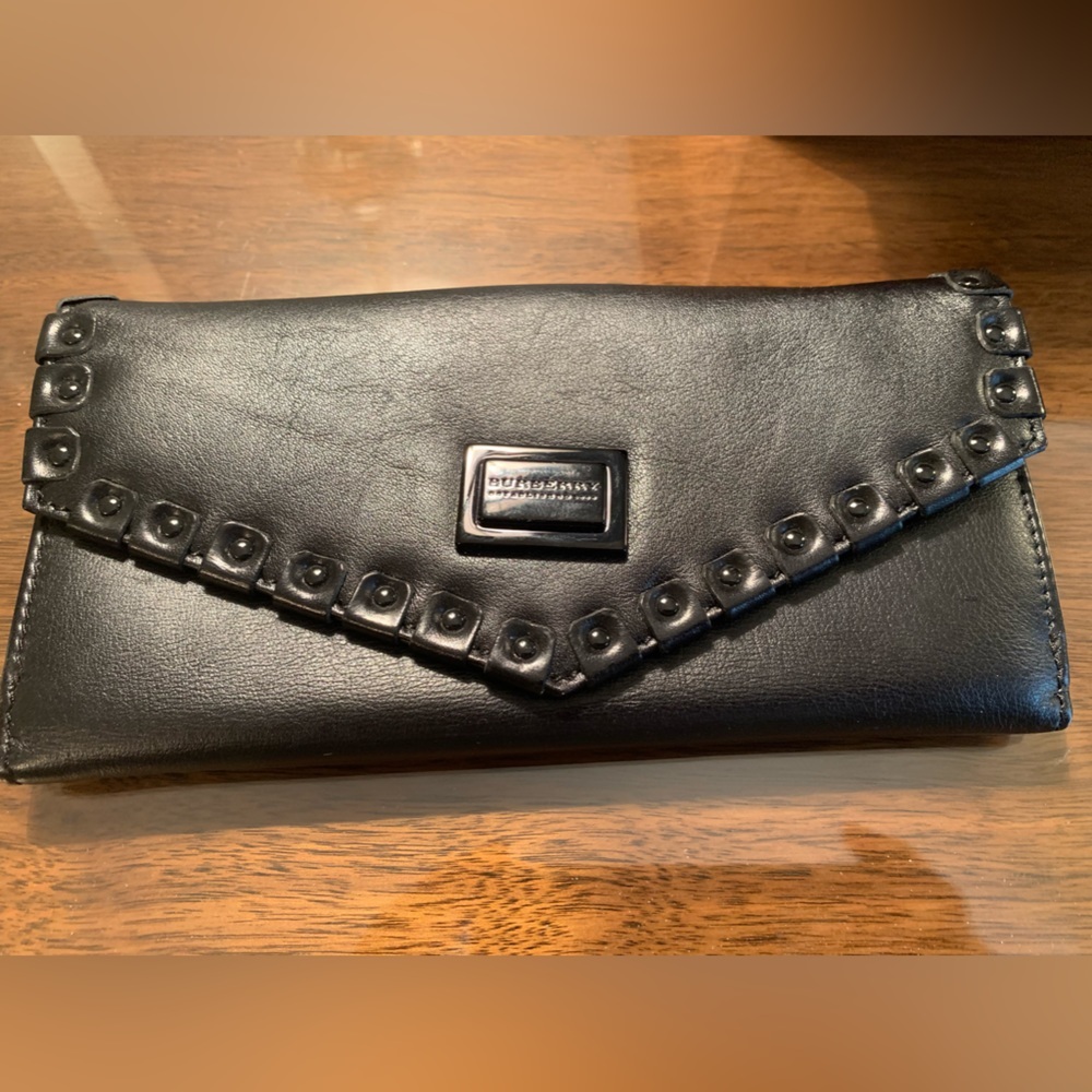 Burberry nwot black leather oversized bifold wallet grommets studded Italy